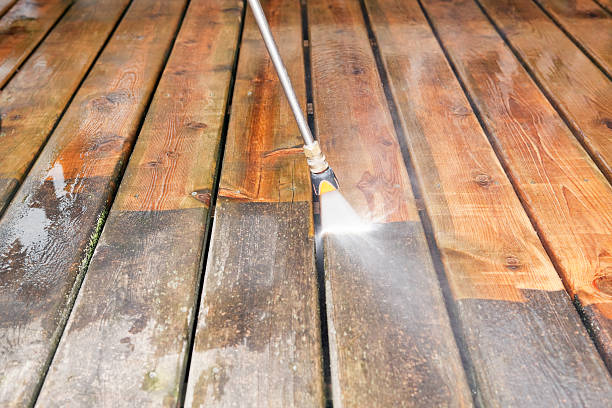 Garage Pressure Washing in Roslyn Estates, NY